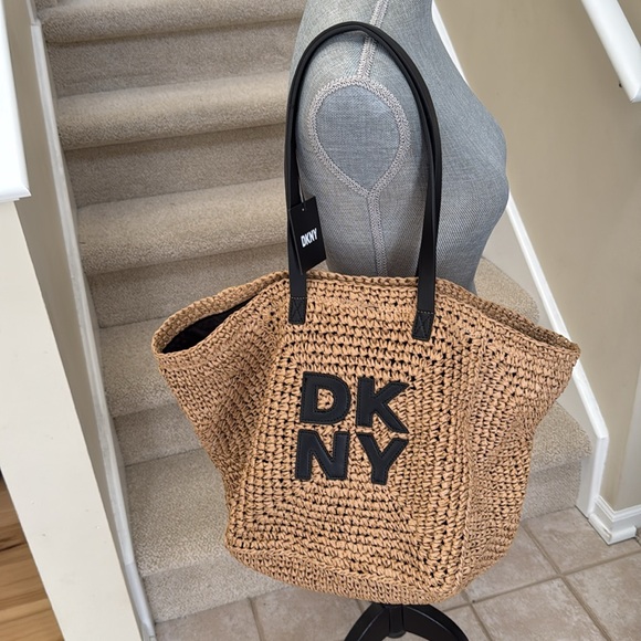 - New DKNY Paloma Tote. Nice large bag with DKNY letters on the front. - Picture 15 of 15